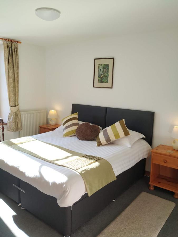 Le Jardin B&B Isigny-le-Buat Exterior foto