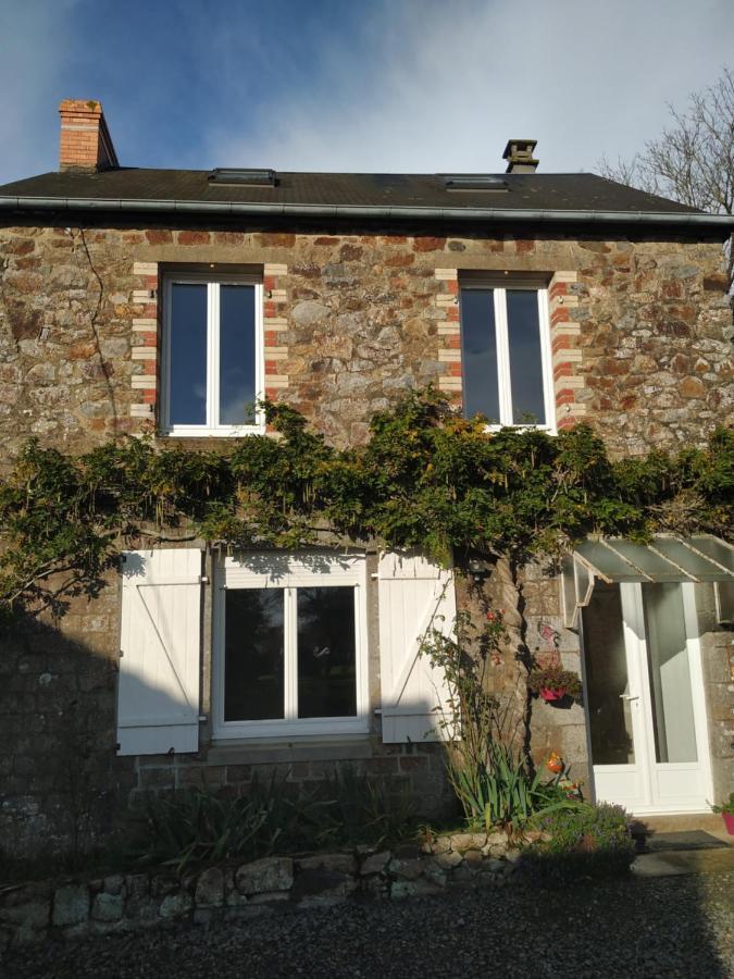 Le Jardin B&B Isigny-le-Buat Exterior foto