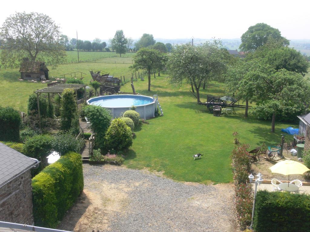 Le Jardin B&B Isigny-le-Buat Exterior foto
