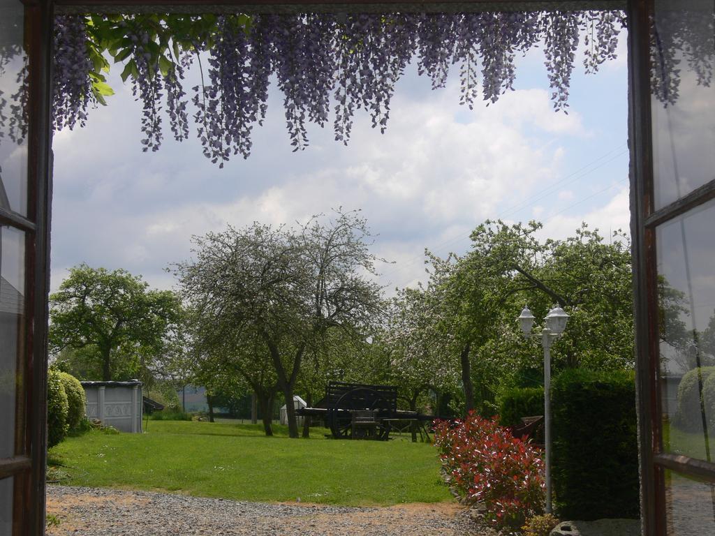 Le Jardin B&B Isigny-le-Buat Exterior foto