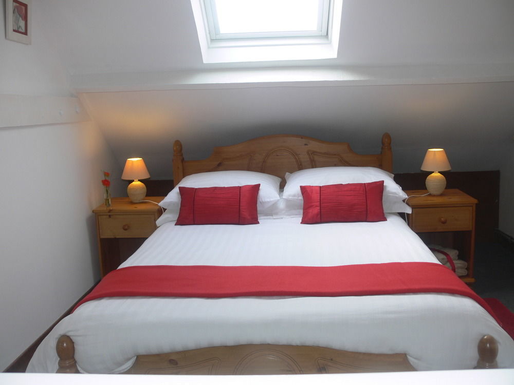 Le Jardin B&B Isigny-le-Buat Exterior foto
