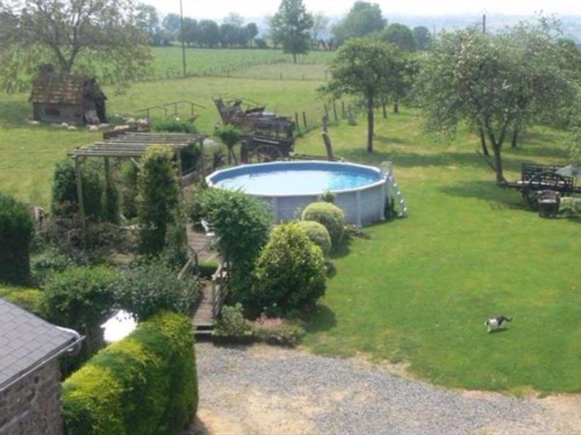 Le Jardin B&B Isigny-le-Buat Exterior foto