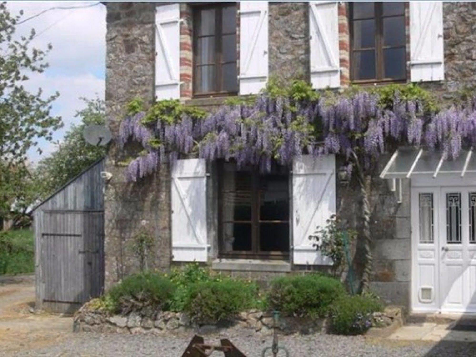 Le Jardin B&B Isigny-le-Buat Exterior foto