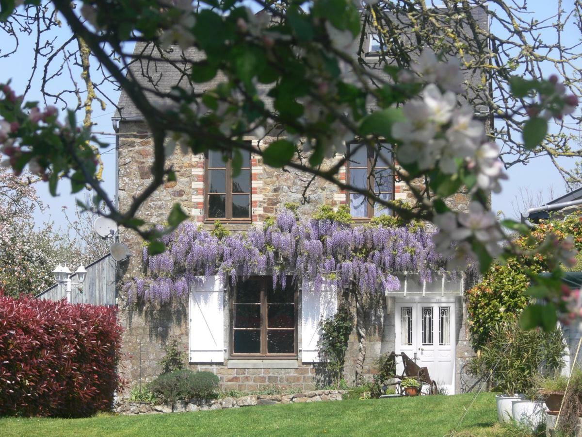 Le Jardin B&B Isigny-le-Buat Exterior foto