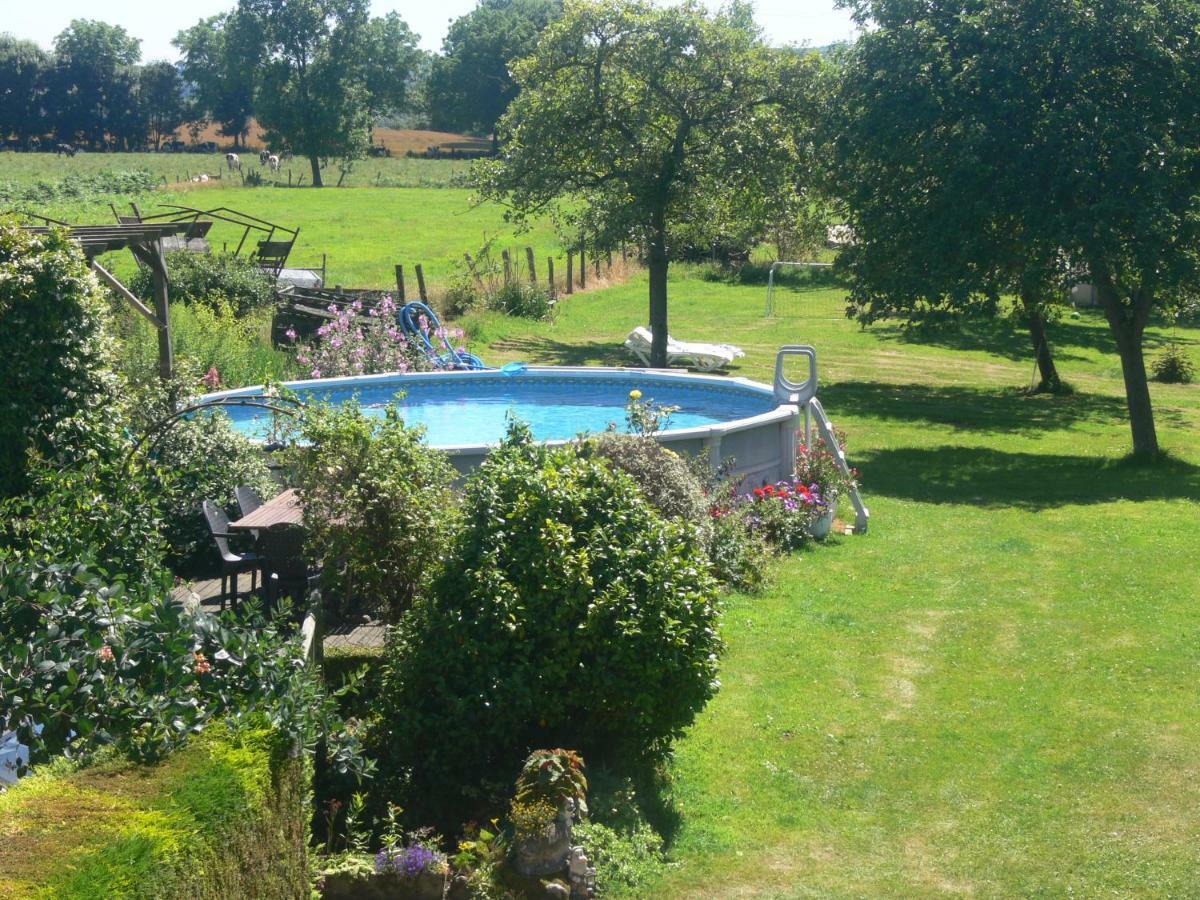 Le Jardin B&B Isigny-le-Buat Exterior foto