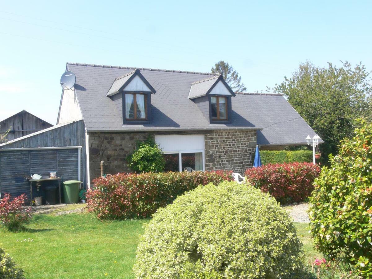 Le Jardin B&B Isigny-le-Buat Exterior foto