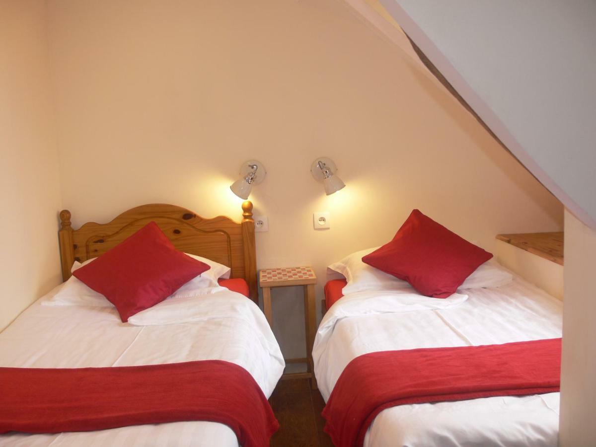 Le Jardin B&B Isigny-le-Buat Exterior foto
