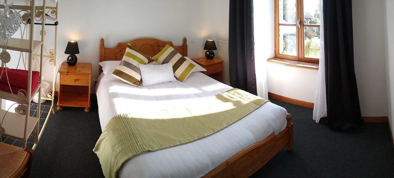 Le Jardin B&B Isigny-le-Buat Exterior foto